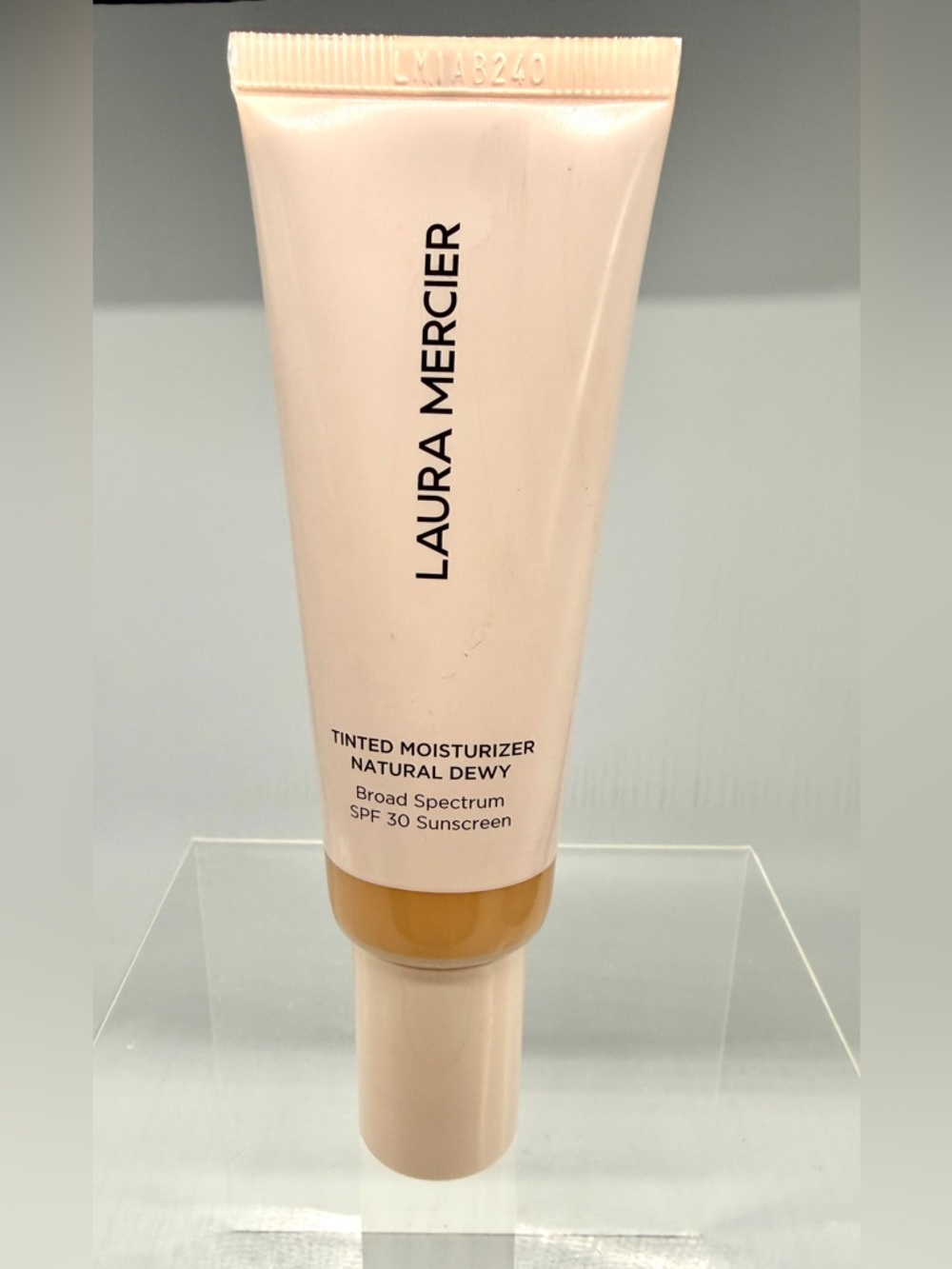 NEW Laura Mercier Tinted Moisturizer Dewy SPF 30: 24HR+ Hydration, 2W Color
